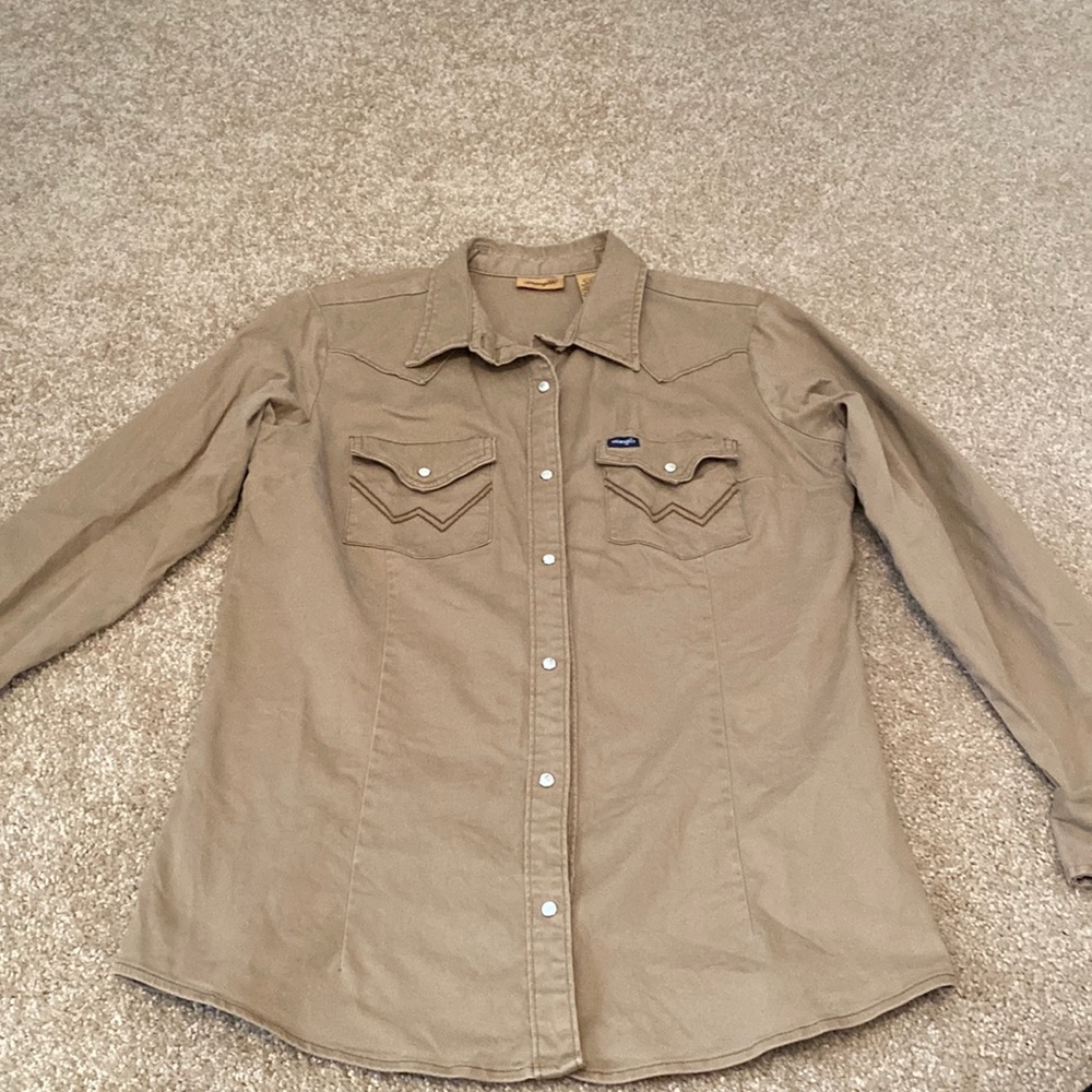 Wrangler pearl snap button down